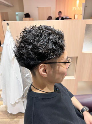 ショート パーマ メンズ 黒沢 航汰のヘアスタイル