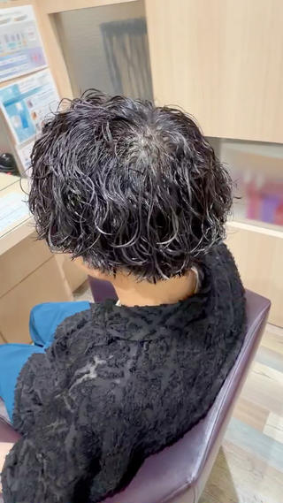 ショート パーマ メンズ 黒沢 航汰のヘアスタイル