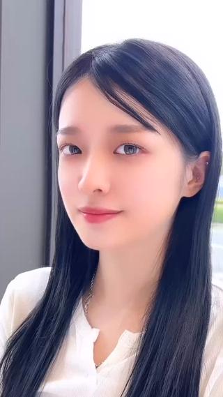 まつげ美容液【ラッシュアディクト】で日々マツ育をしてくださっているお客様
エクステをつけているようなロングまつ毛でぱっちりとキュートなお目元に( ơᴗơ )♡