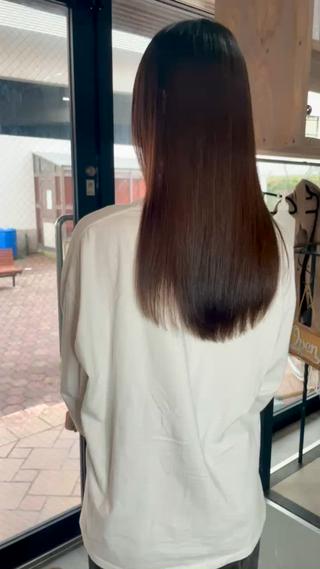 ロング パーマ 艶髪・酸性ストレート フリツのヘアスタイル