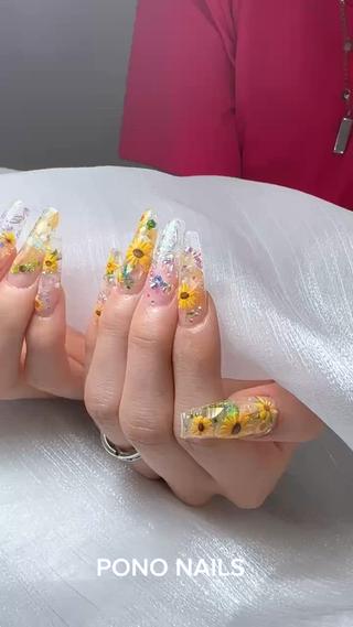 ネイル モモ NAILSのネイルデザイン
