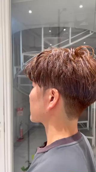 ショート カラー メンズ ブリ—チ🌈カラ— 🌀パ—マ🌿ちえのヘアスタイル