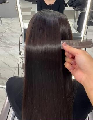 ブリーチ履歴、複雑履歴がある方でもしっかり癖を伸ばし、自然な仕上がりにします