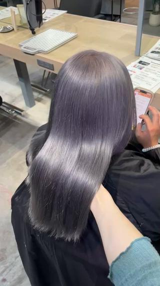 ロング カラー Lia 瑠莉花のヘアスタイル