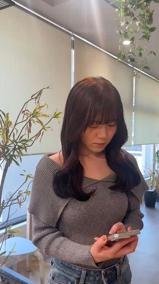 光に当たるとほんのりpinkなbrown
控えめな春の先取り♩

暖色カラー人気です 