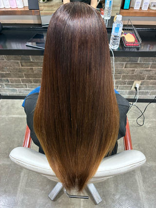 ロング ボーイッシュ美容師 パルのヘアスタイル