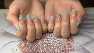 ネイル akina nailsのネイルデザイン