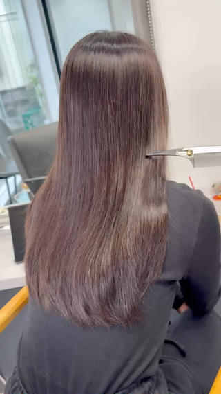 セミロング 🌿透き通るツヤ髪× 縮毛矯正✂︎戸祭　伶のヘアスタイル