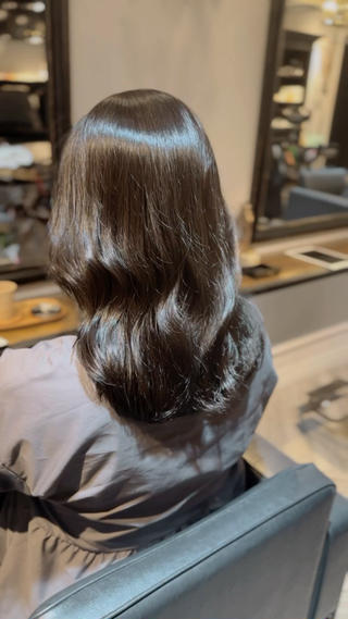 ミディアム カラー 前田 加奈子のヘアスタイル