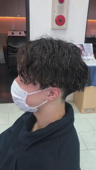 センターパート
波巻きスパイラル
#センターパート
#メンズパーマ
#ツイストスパイラル
#波巻きスパイラル
#ニュアンスパーマ
#無造作
#吉祥寺