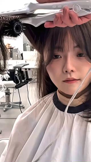 理想の韓国ヘア結んでも巻いても可愛いレイヤーカット