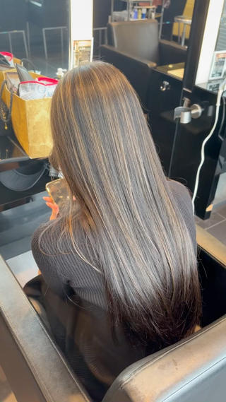 ロング HIKARI 大阪駅徒歩1分🫧のヘアスタイル