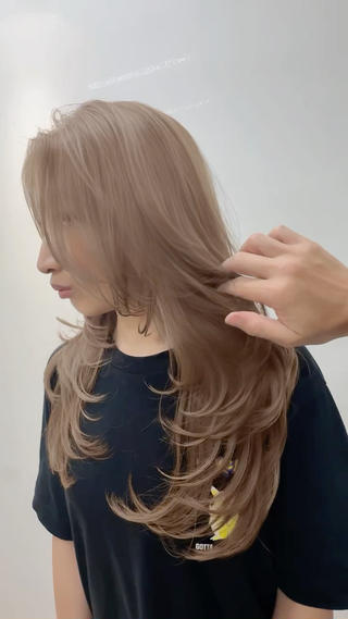 ロング 奥野 貴史 代表 レイヤーのヘアスタイル
