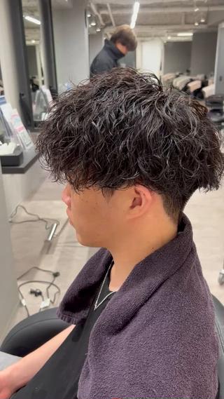 ショート パーマ メンズ メンズ特化/短髪 石飛皓平のヘアスタイル