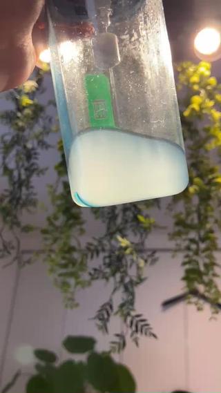 毛穴スッキリコースを受けていただいた。お客様の毛穴汚れです。自分では見えない汚れがこんなに。
毎日のスキンケアはこの汚れが詰まっていると
肌の奥に全く届きません。
しっかりとプロの技術でサポートさせていただきます