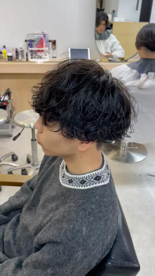 #プードルパーマ
#スパイラルパーマ
お好きなスタイリング剤を揉み込むだけの
超簡単にカッコよくなれるパーマです