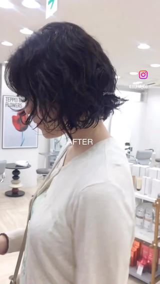 ショート パーマ 杏華レイヤー/ パーマ/ハイトーンのヘアスタイル