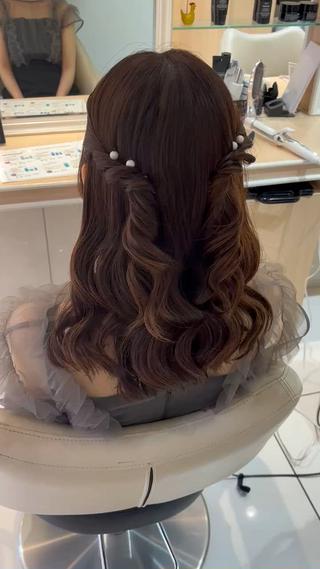 ロング ヘアアレンジ 宮永 璃沙のヘアスタイル