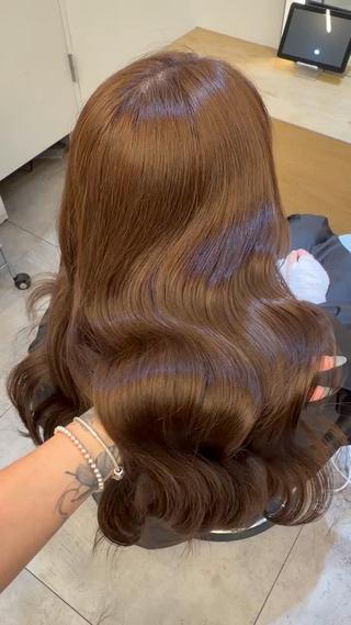 ロング カラー 韓国🇰🇷透明感 ERIのヘアスタイル