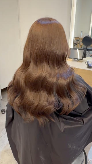 ロング カラー 韓国🇰🇷透明感 ERIのヘアスタイル