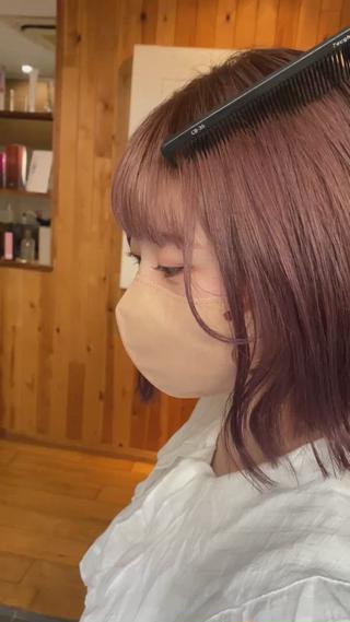 根本はブリーチなしのベージュ
毛先はピンクベージュのルーツカラー
毛先ブリーチ1回〜 2回(髪質によって変動あり)
