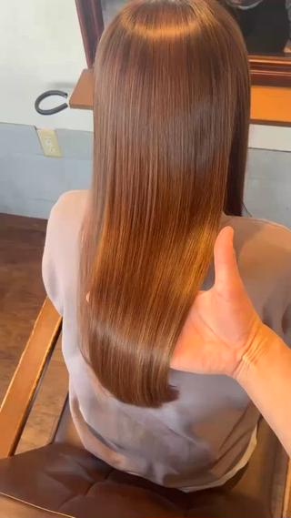 美髪縮毛矯正2ヶ月後にメンテナンスでご来店
カラーと毛先カットでより美髪の仕上がり!