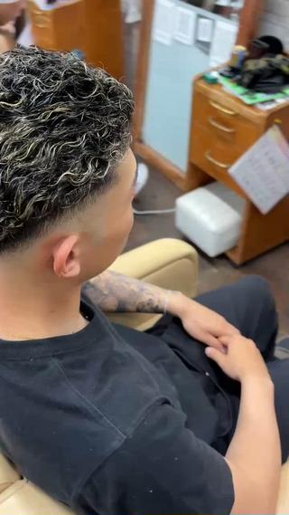 カラー パーマ メンズ 山本 健生のヘアスタイル