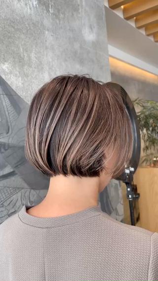ショート ハイライトバレイヤー ジュ&縮毛矯正✨櫻野のヘアスタイル