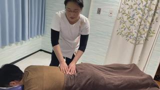 腰のマッサージ