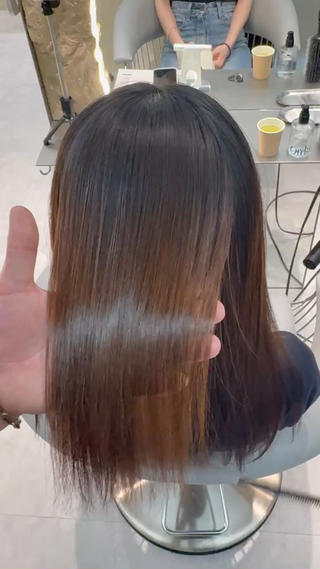 加工無しでこの艶感 1日で美髪誕生してみませんか??
#縮毛矯正