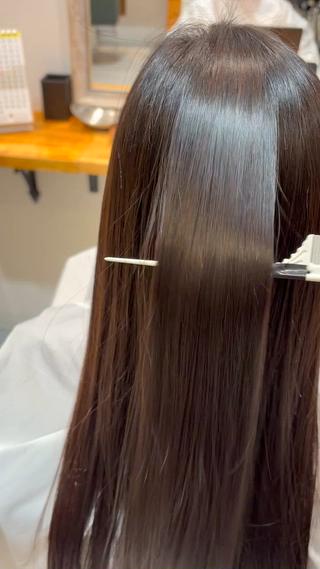 バージンヘアの縮毛矯正です。一枚の絹のような仕上がりになりました。薬の選定にこだわる美容室を体験。綺麗な髪になりたい方はお得です。 