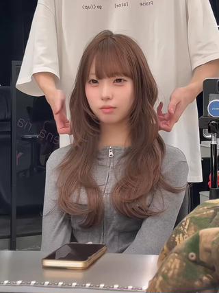 ロング カラー Ryo/ベージュ /レイヤーカットのヘアスタイル