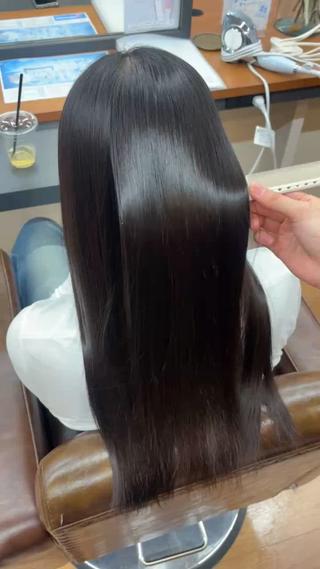 ロング 多久和 亜依のヘアスタイル