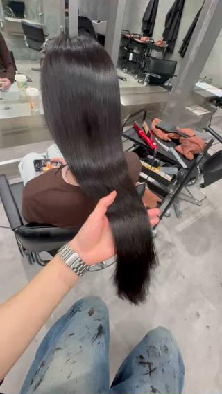 カラー BEL Hinataのヘアスタイル