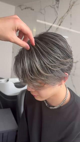 バレイヤージュ　ホワイトカラー　メンズバレイヤージュ 