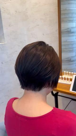 ショートカット
夏に向けてスタイルチェンジする方増えてます是非一度お任せ下さい