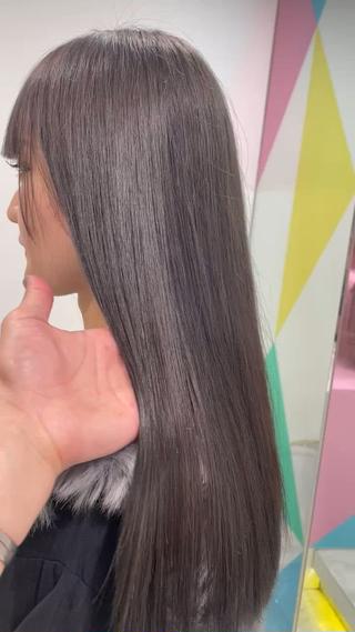 秋冬人気のグレーカラー抜群の透明感