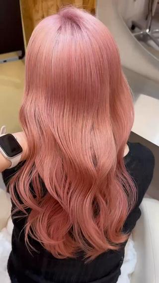 ロング カラー 縮毛矯正/暖色カラー ピンクベージュのヘアスタイル