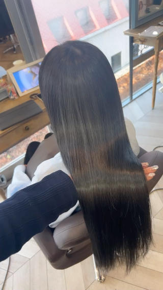 縮毛矯正で艶髪に
