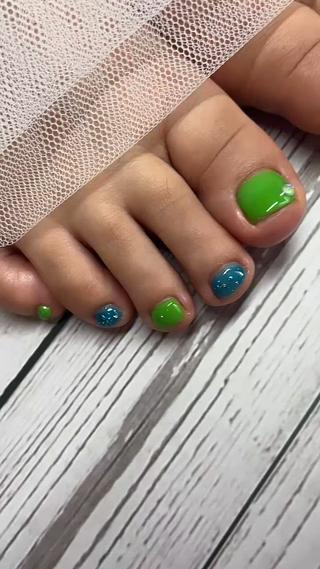フットネイル