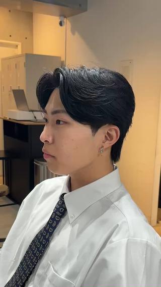 パーマ メンズ 会社で浮かない ビジネスヘア/心斎橋のヘアスタイル
