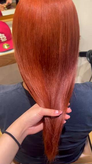 カラー ★コハル★ 柔らか艶カラー🎀のヘアスタイル