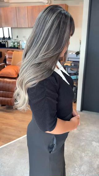 ロング カラー FoibyBelle フォワバイベルのヘアスタイル