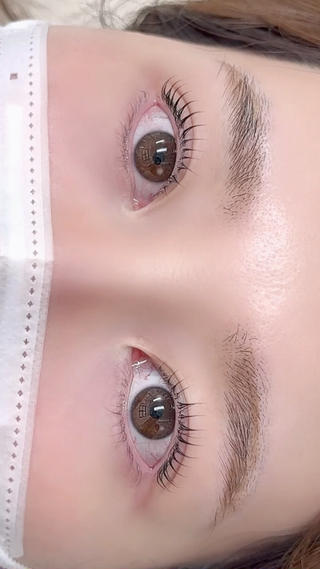 上まつげデザインパーマ【ケラチンTR付き】
ご新規様¥4,000
本日のお客様のデザインは立ち上げカールです︎
根本はしっかり上げつつ、毛先にかけてカールをつけることで可愛らしく美しいお目元にお仕上げのいたしました!
目尻を流しめにして若干タレ目風のデザインにしてみました