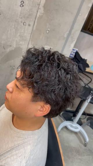 ミディアム メンズ縮毛矯正 細谷碧海のヘアスタイル
