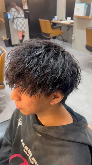 ミディアム パーマ メンズ メンズ縮毛矯正 細谷碧海のヘアスタイル