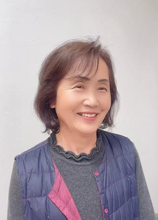 ミディアム 坂口 歩美のヘアスタイル