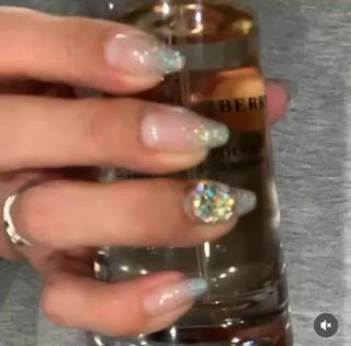 ネイル MHR nailのネイルデザイン