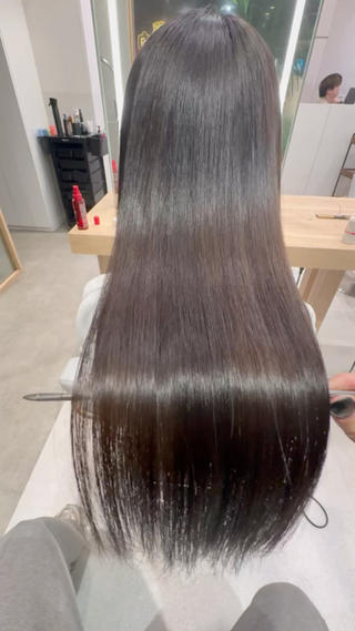 ロング 髪質改善×透明感 カラー🫧ふうま🪽のヘアスタイル