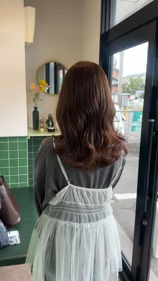 元々ブリーチ毛のお客様
ブリーチ毛でも綺麗にカラーリングします 